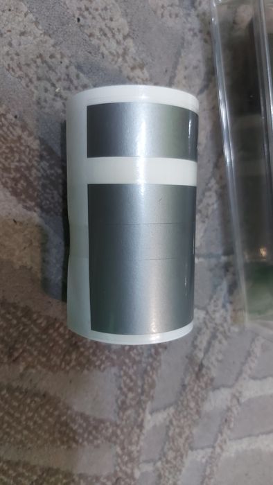 Продавам лепяща лента за кола