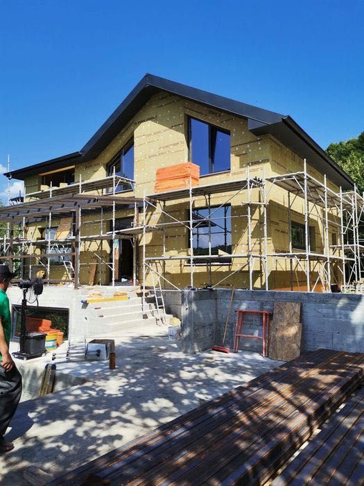 Amenajări interioare și exterioare