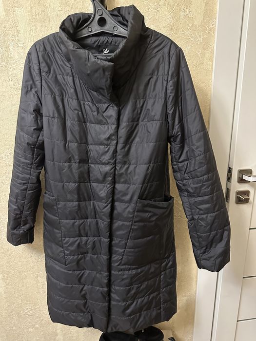 Продам куртку женскую