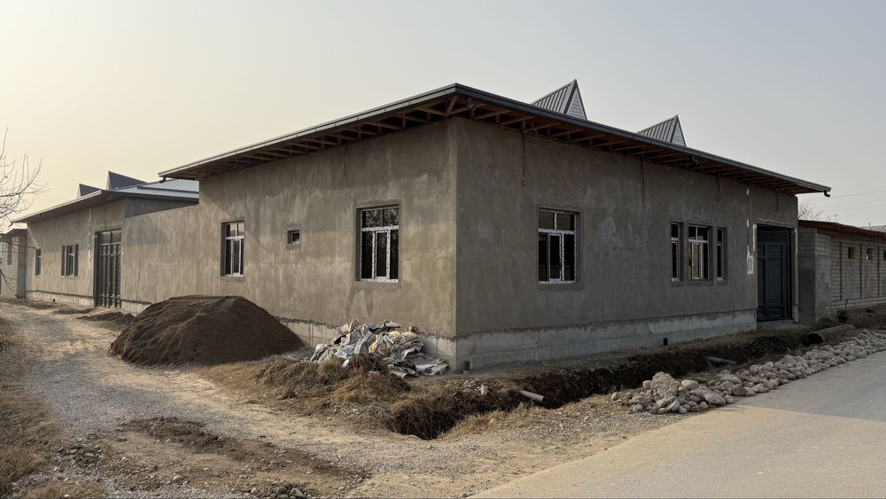 ( Turishi 45 ) Uy sotiladi yengi qurilgan Yangiyol