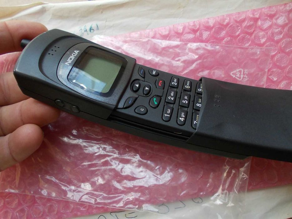 Продавам зарядно оригинално за Nokia 8110 - 1996г.