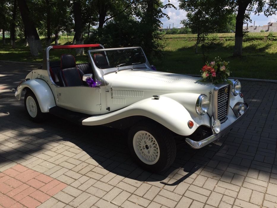 Inchiriez masina retro de epoca pentru nunta sau diferite evenimente