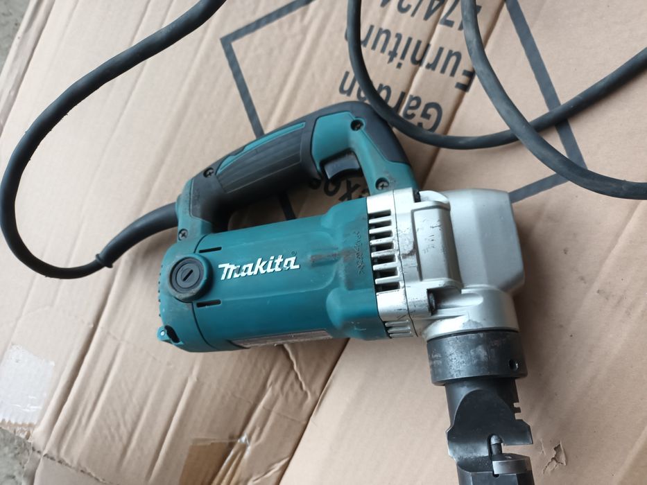 Scule pneumatică , electrice si cu baterii la jumatate de preț