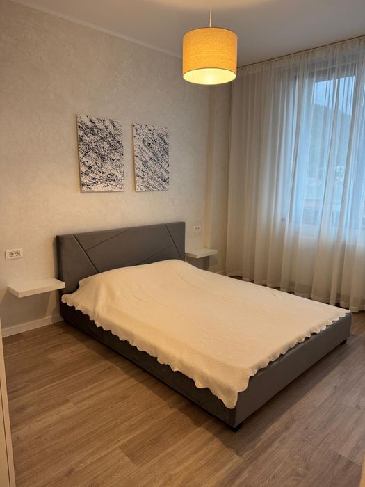 Apartament nou de inchiriat,central, 2 camere, mobilat
