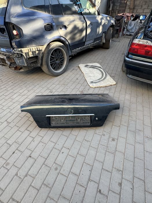 бмв е38 крышка багажника