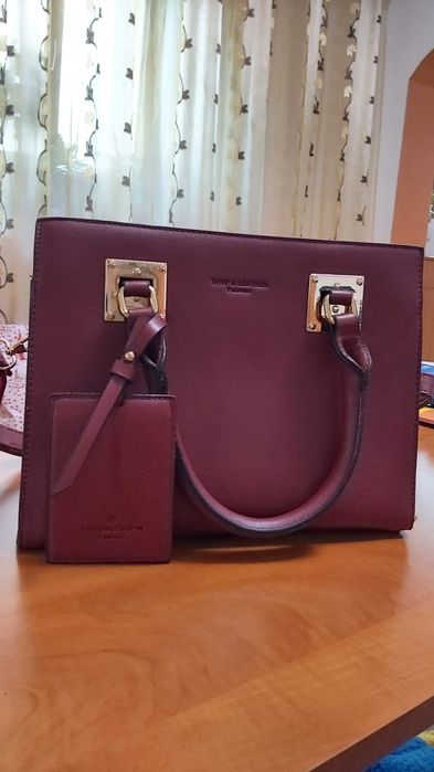 Genți și încălțări de vanzare