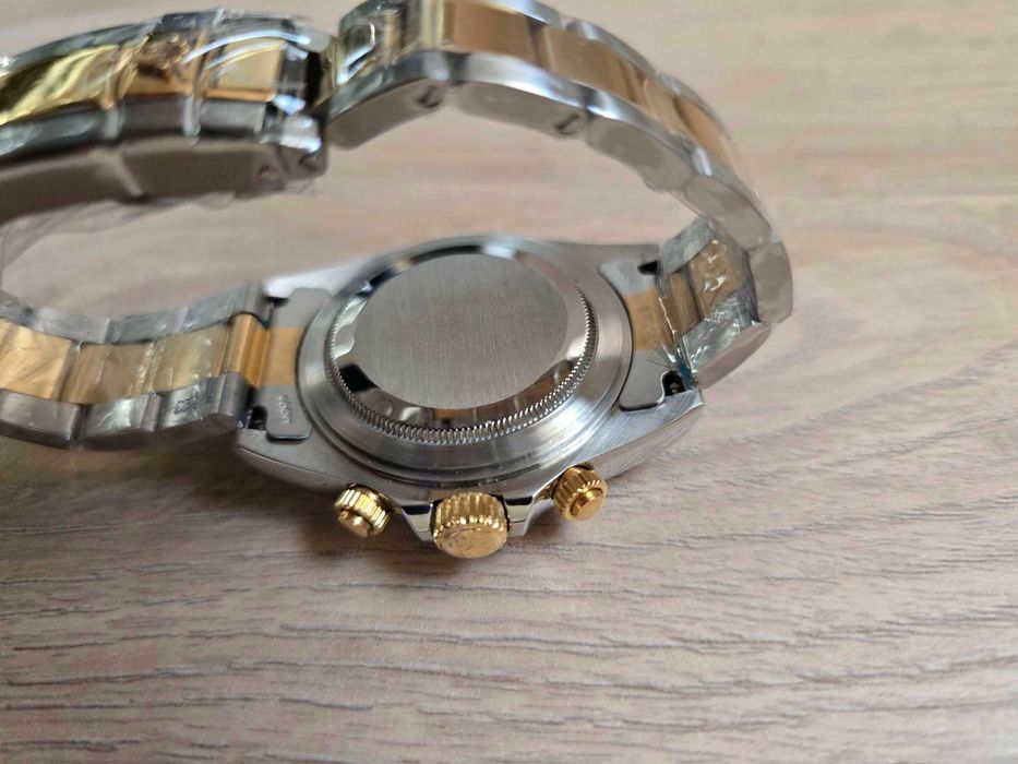 Rolex Daytona би колор