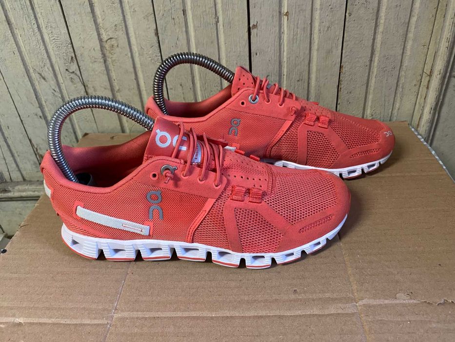 ''On Cloud''оригинални маратонки 37 номер