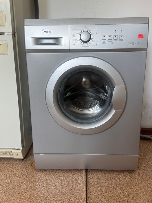 Стиралка, кухня, гостинный