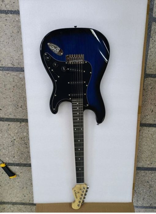 Новая электро гитара