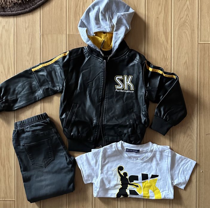 Set jacheta piele ecologica cu pantaloni blug si tricou