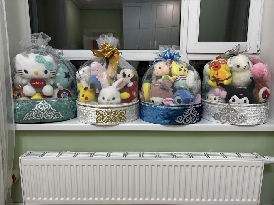 Продам Калта с игрушками