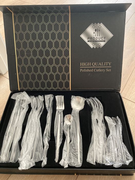 Набор столовых приборов