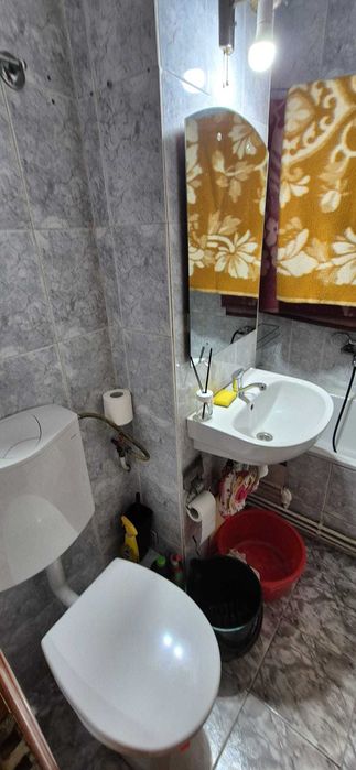 Vand apartament 3 camere