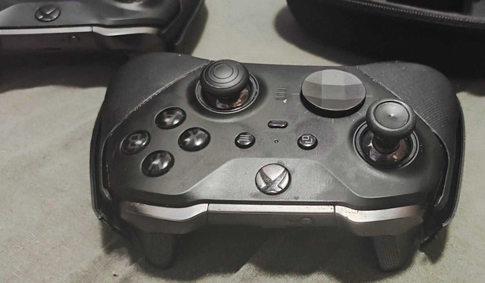 Xbox Elite Series 2 Wireless Controllers