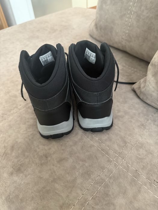 Зимни обувки Adidas