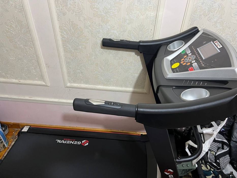 Беговая дорога в отличном состоянии