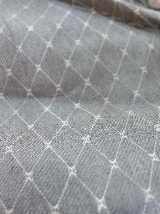 Универсальный чехол в хорошем состоянии!