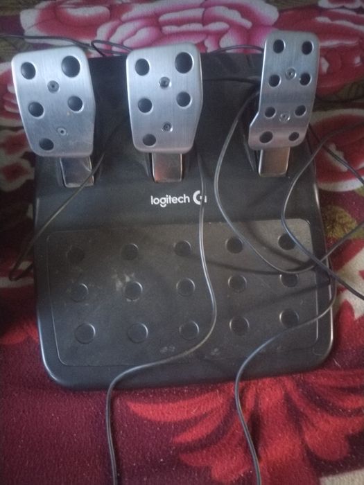 Set up volan + pedale + schimbător preț 1.000 cu tot cu pc 35 mil