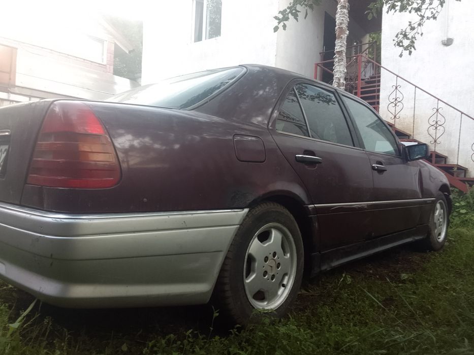 Мерседес w202 c220
