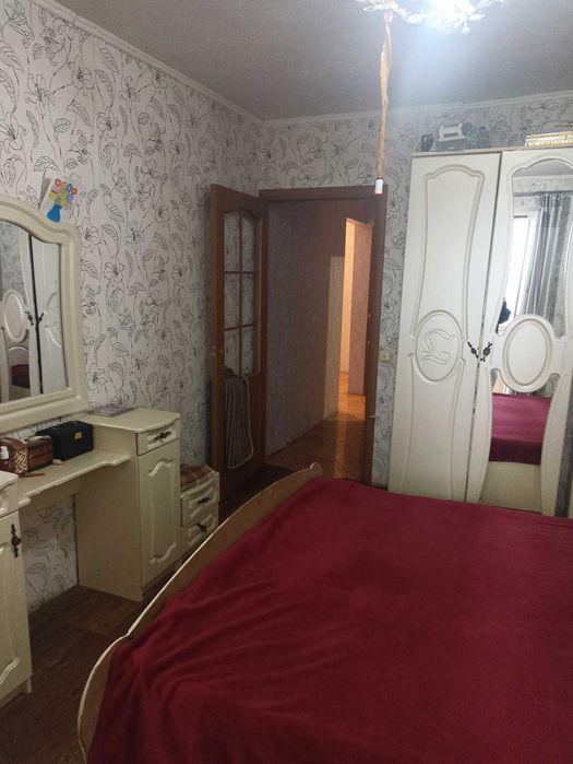 Продам квартиру 3-х комнатную