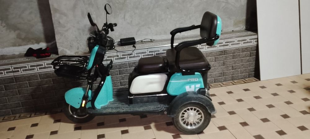 Skuter sotiladi holati ideal yangidek turipti koʻp minilmagan