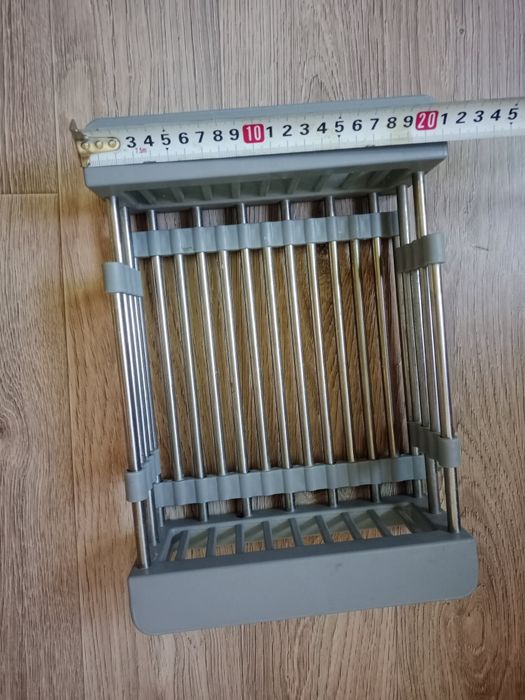 Продам сетку раздвижную для раковины