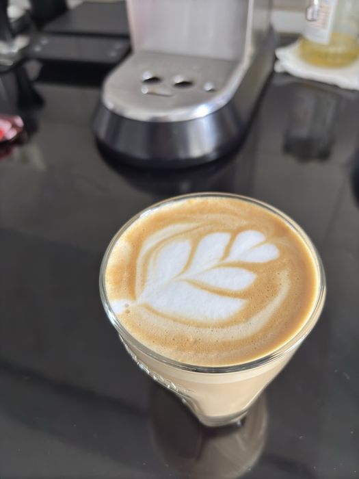 Espresor delonghi dedica ec 685