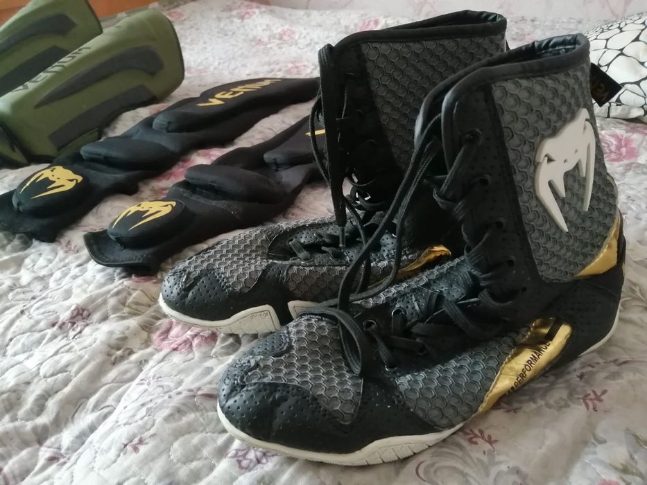 Перчатки Экипировка для  MMА форма