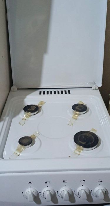 Продам  газ плиту