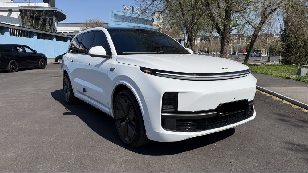 Li 9 Ultra 2026 restayling