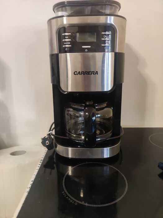 Aparat de cafea cu macinare boabe