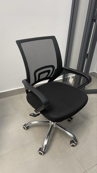 Офисное кресло новое