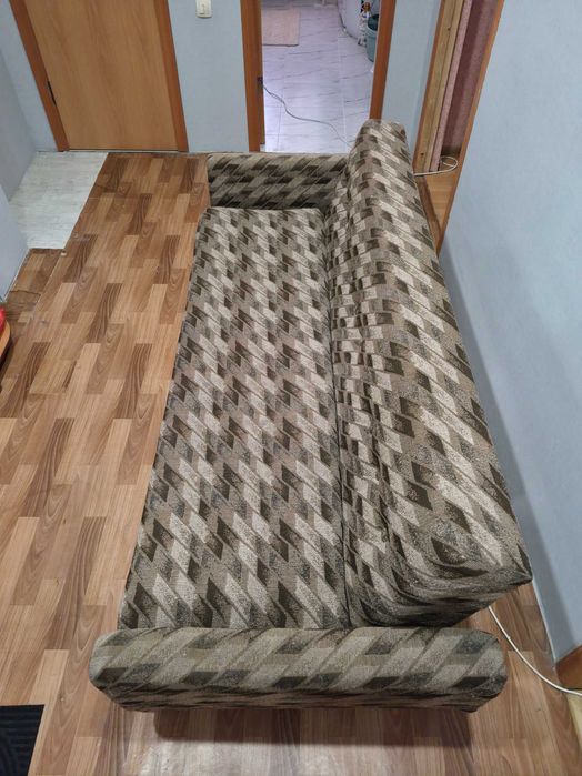 Продам диван и 2 кресла