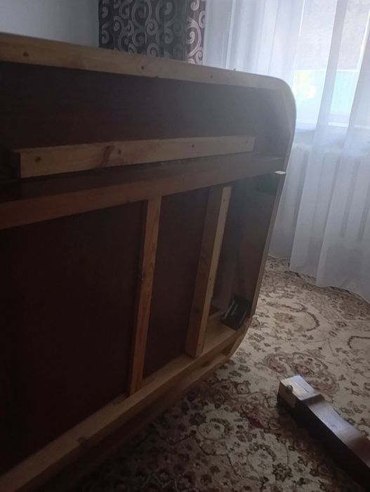 Продам овальный стол