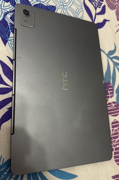 Продам планшет htc