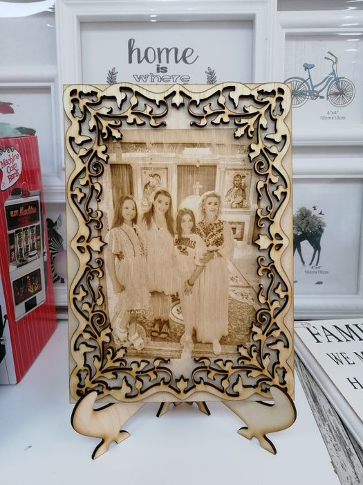 Гравирани снимки на дърво