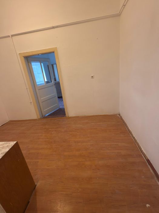 Vand garsoniera Ghimbav , zona centrala , 50 mp