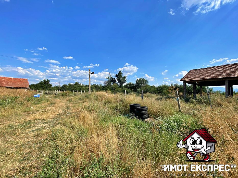 Парцел 1982кв.м, за промиш, складова, селскостоп.дейност, с.Златовръх