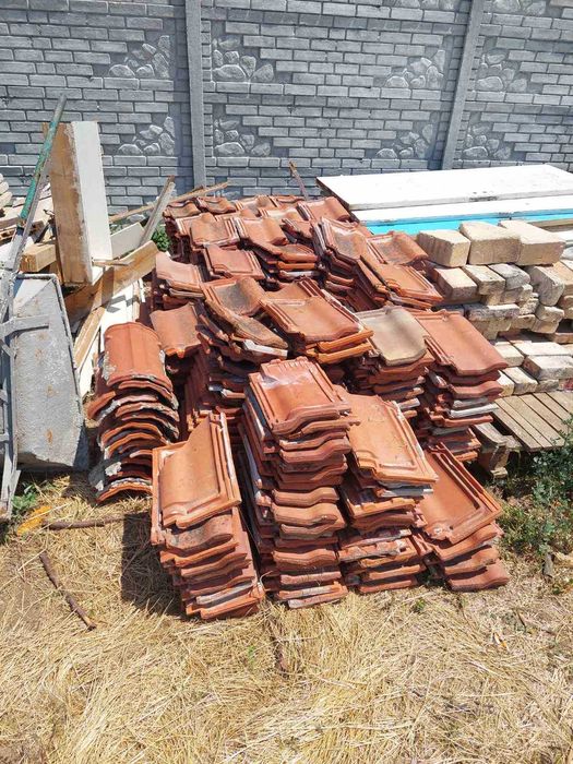 продавам - тухли единички, керемиди, железни платна за куфраж , тръби