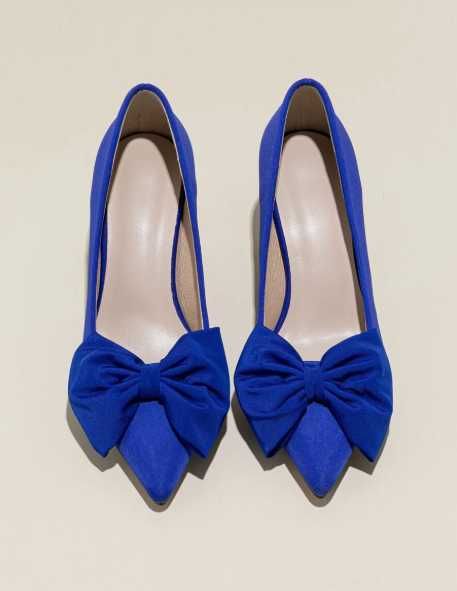 Нови обувки в кралско син цвят