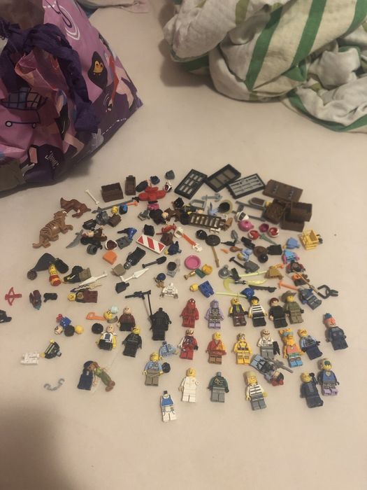 Piese lego omuleti de lego