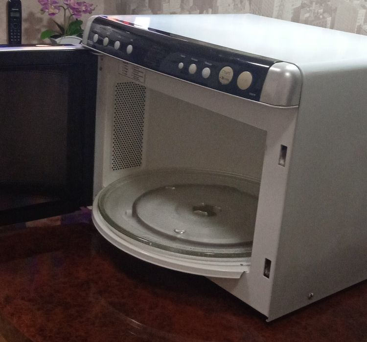 Микроволновая печь SAMSUNG