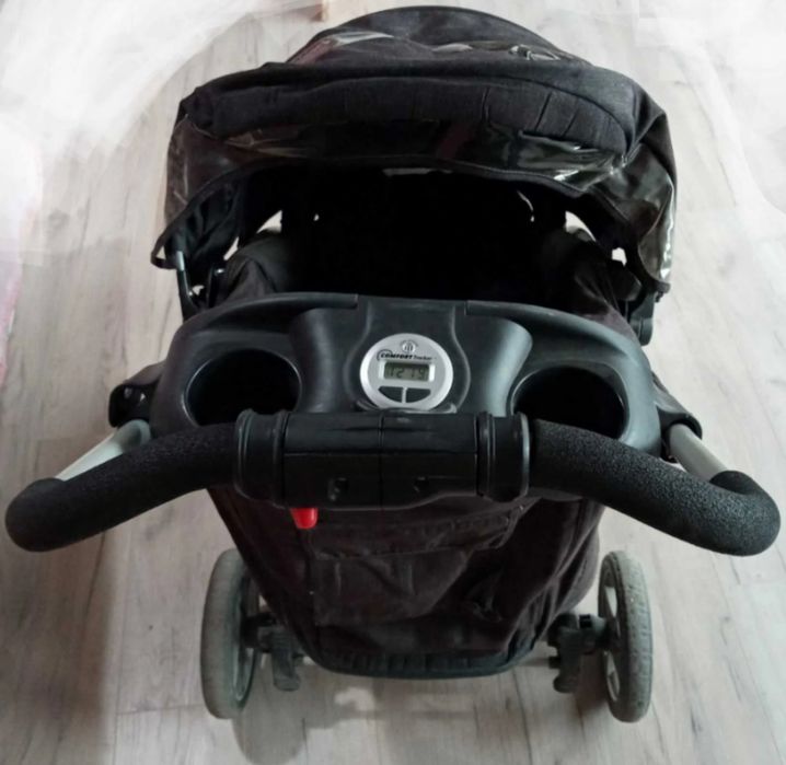 колички, дъждобрани и др.