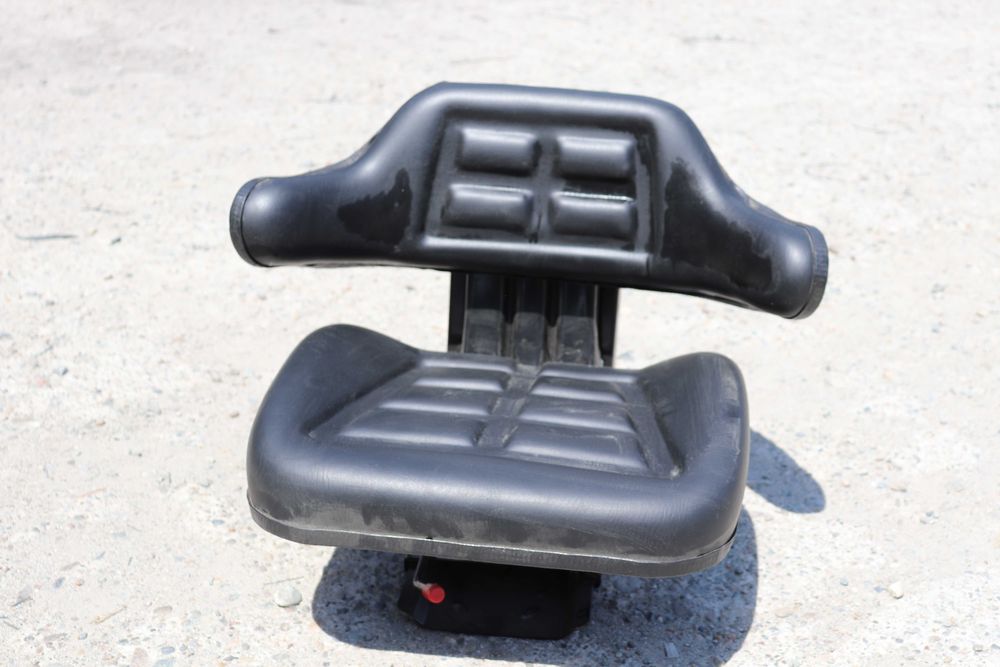 Scaun Tractor Universal Nou cu garantie AgroMir Livrare Rapida