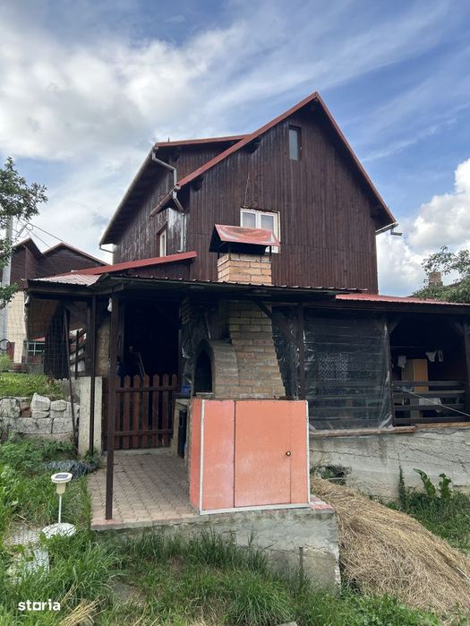 Cabana P+E de inchiriat, 120 mp, zona Poiana Tapului