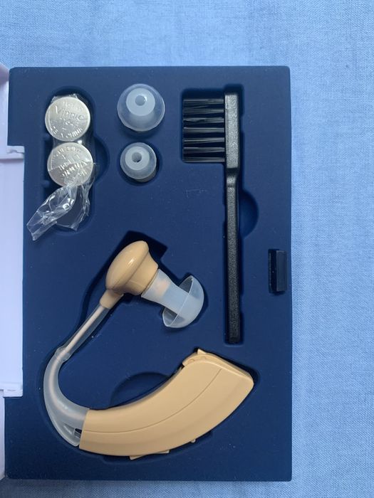 Aparat auditiv, doar probat. Autonomie 500h, 3 adaptoare din silicon