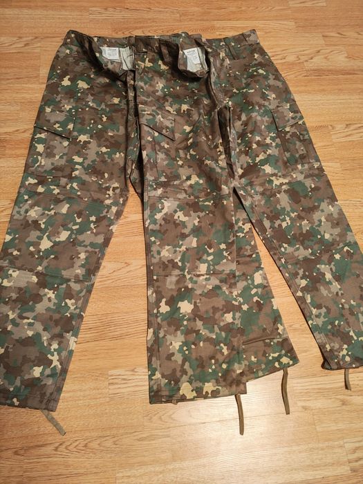 Haine militare de vânzare