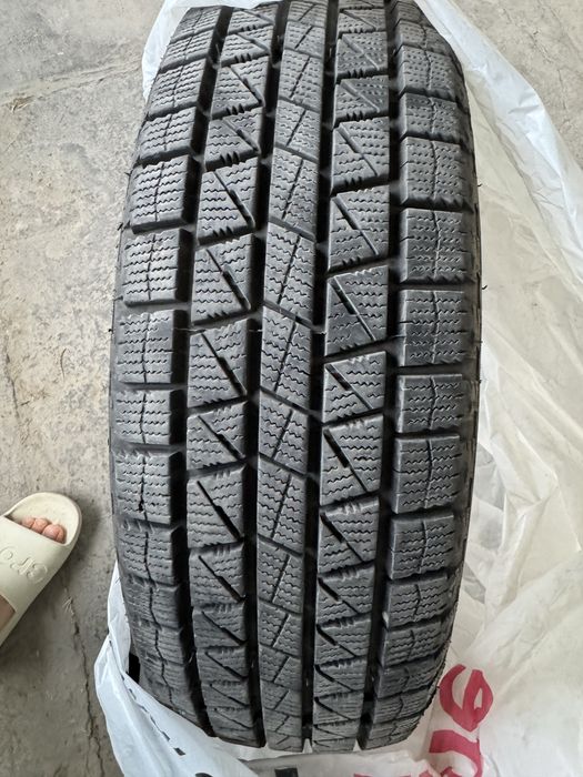 Продам шины зимние r15