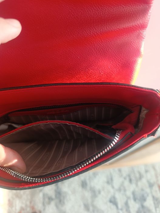 Лачена чанта Doca